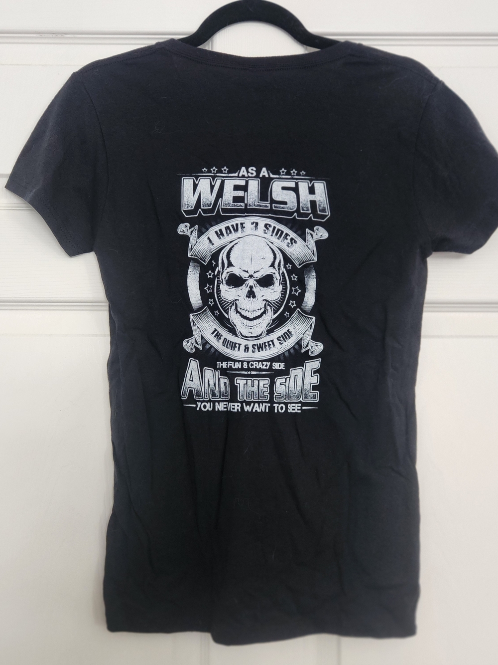 Gildan Black Skull Graphic Welsh Short Sleeve Tee